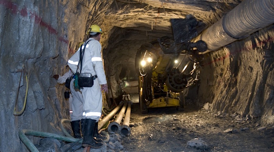 What is Winze in Mining