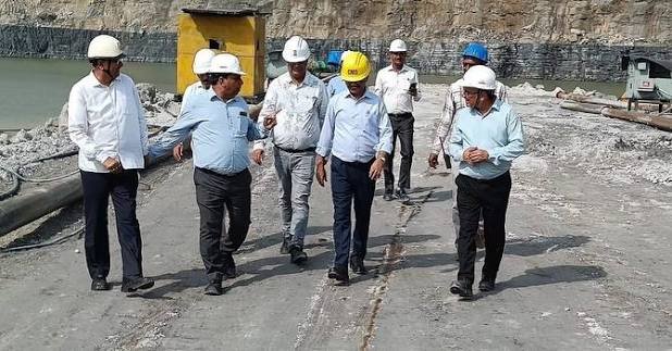 Commercial Coal Auction and Employment Opportunities